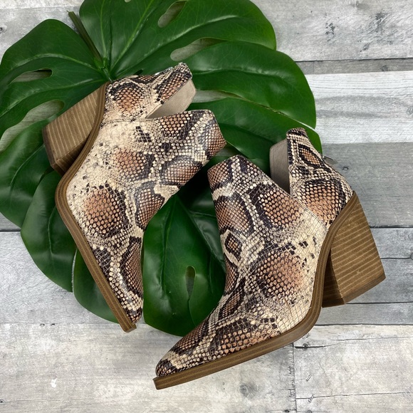 Vince Camuto snakeskin boots gigietta spiced sand - Picture 8 of 8